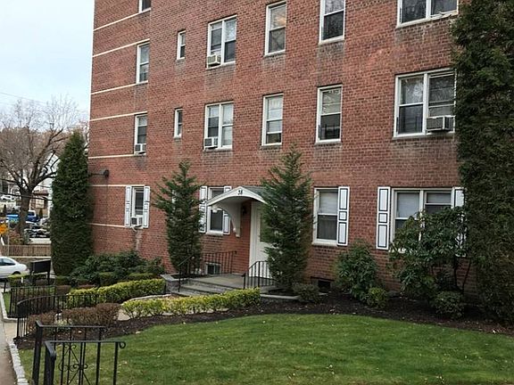3rd image of 38 Laurel Pl #6I-6