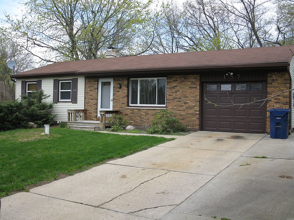 1st image of 157 Manor Dr