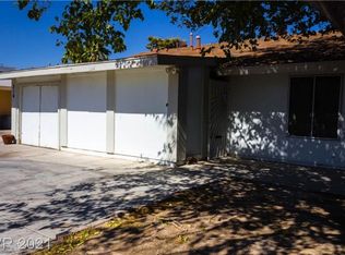 316 N Sandhill Rd, Las Vegas, NV 89110