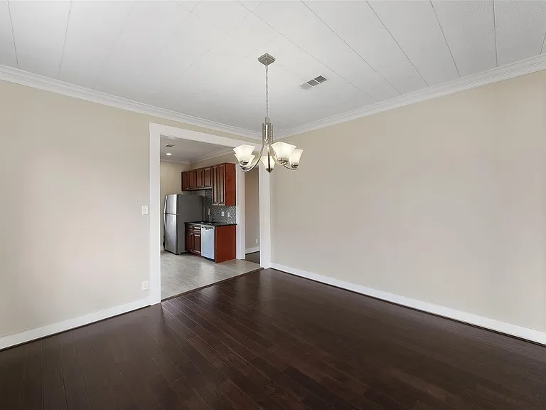 309 Pecore St — Photo 13