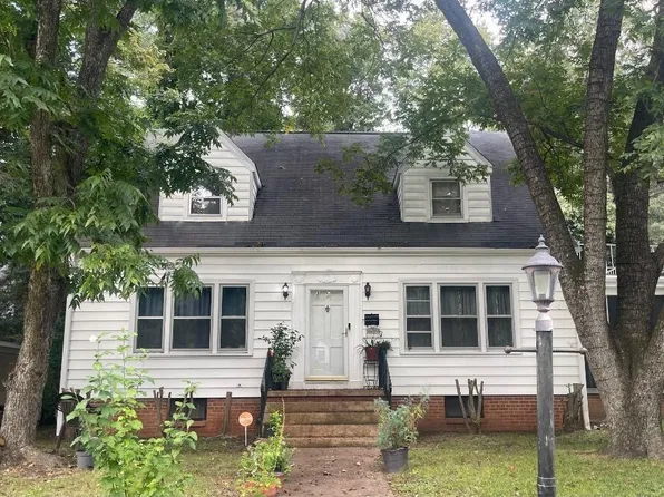 330 W Young Ave, Henderson, NC 27536