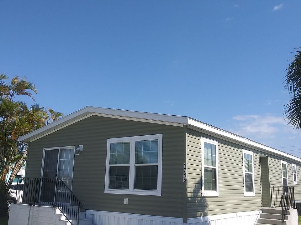 2nd image of 1745 SW 127th Pl