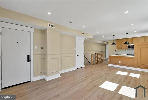 1274 Meigs Pl NE — Photo 5