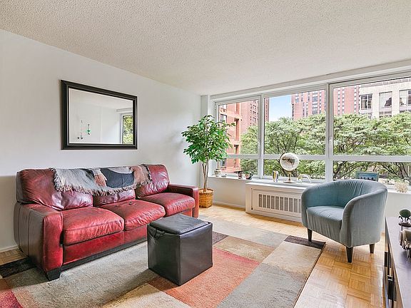 2nd image of 200 E 94th St APT 223