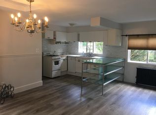 11 George W Finnerty Rd, Barrington, RI 02806