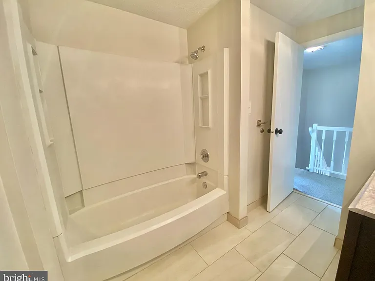 6212 Hillside Rd — Photo 17