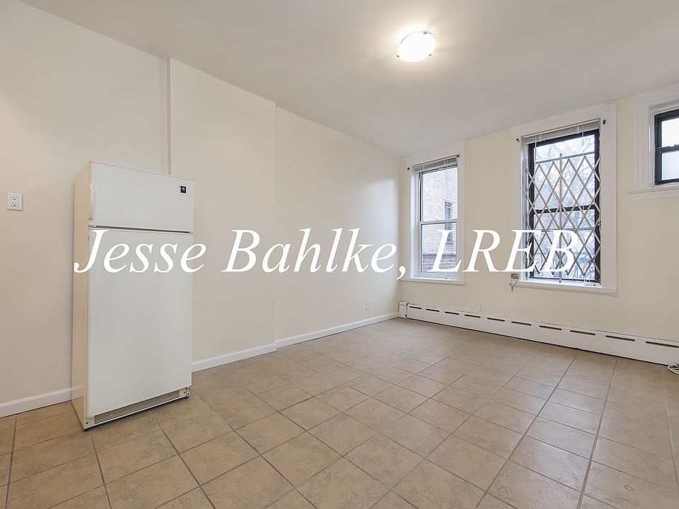 1st image of 2618 Hoyt Ave S APT 2B