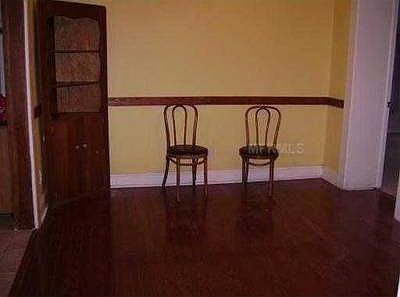 3rd image of 707 W Baker St