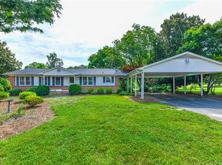 106 Claxton Dr, Kernersville, NC 27284