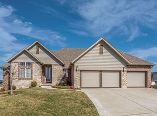 1389 N Kempton Ct, Nixa, MO 65714