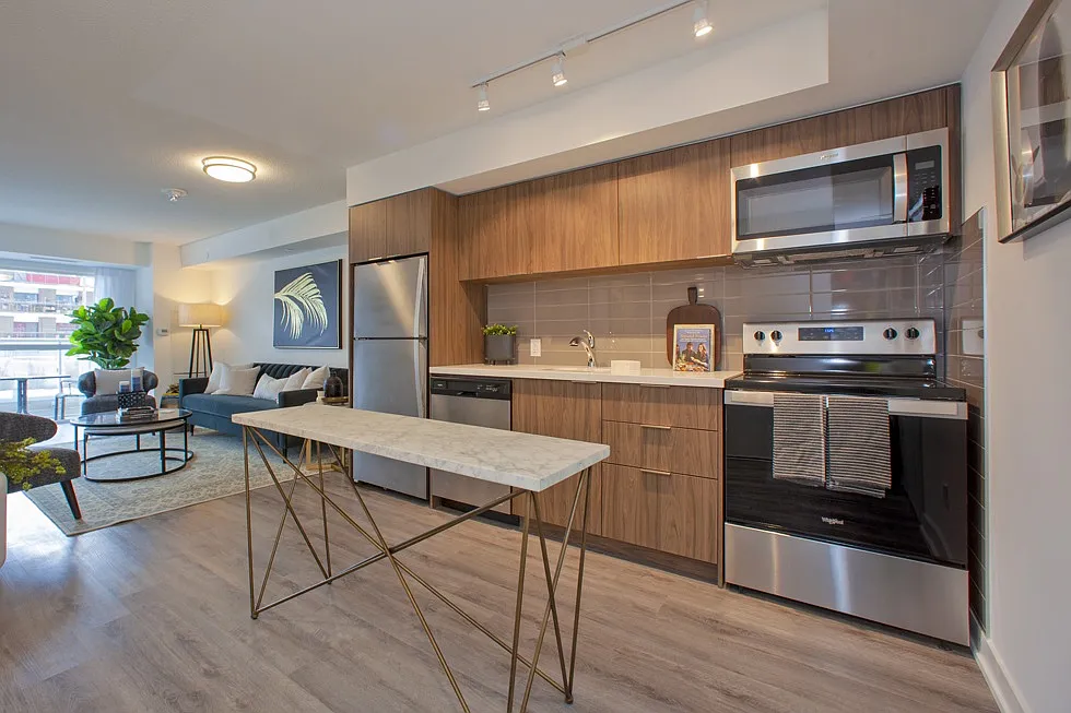 ONE225 York Mills — Photo 1
