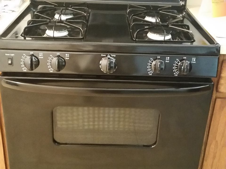 2nd image of 139 Sussex Pl #1412