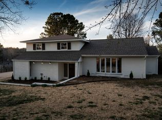1500 E Elmwood Dr, Fayetteville, AR 72703