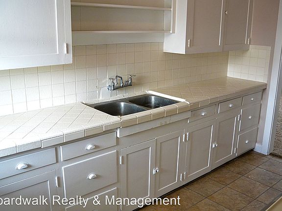 4th image of 2830 S Patricia Dr APT 6
