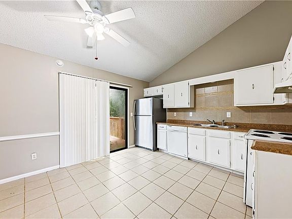 5th image of 8456/8458 Lane Dr