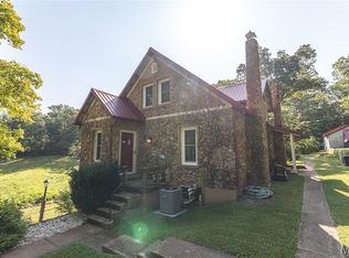 385 Hwy V, Davisville, MO 65456
