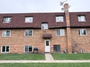 1225 E Woodbury Ln APT 2B, Palatine, IL 60074
