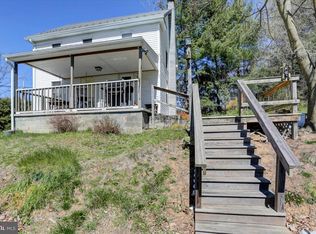 9116 Tomstown Rd, Waynesboro, PA 17268