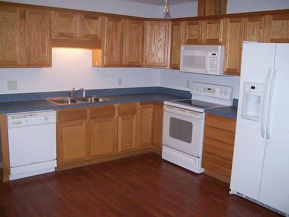 3rd image of 104 White Tail Ln