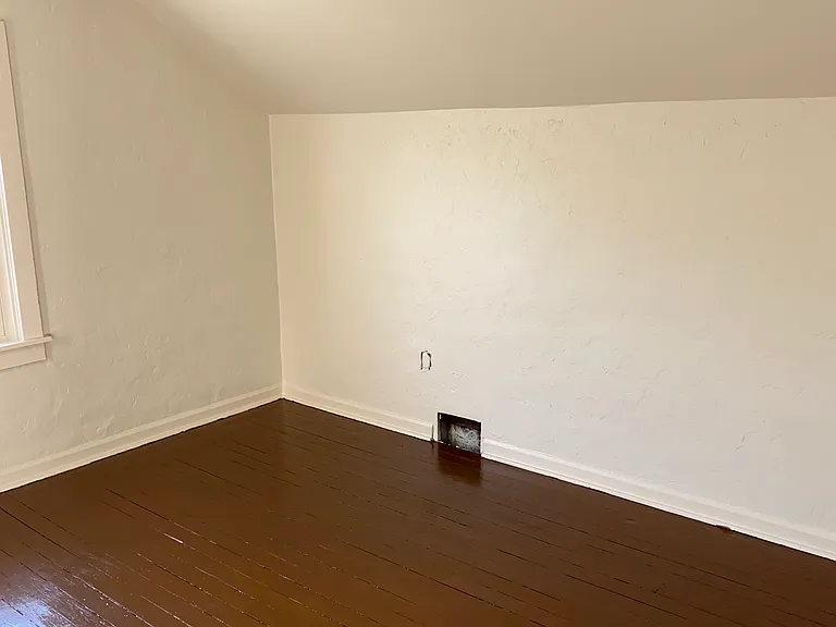 5331 Main St — Photo 10