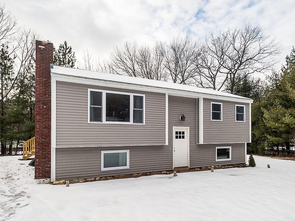 1st image of 10 Pleasant Dr
