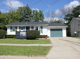 3825 Dolphaine Ln, Flint, MI 48506