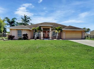 2085 SE North Blackwell Dr, Port Saint Lucie, FL 34952