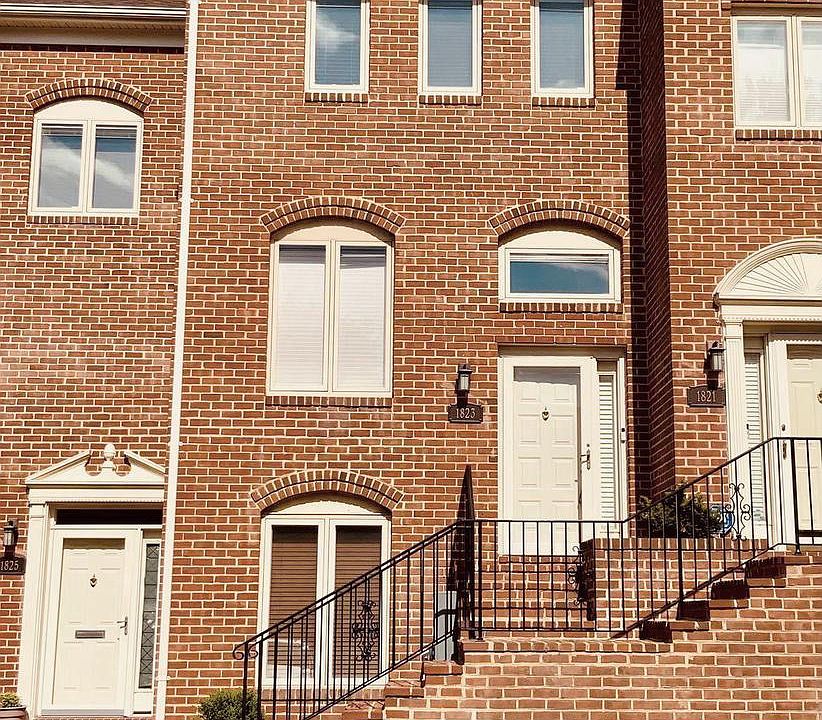1st image of 1823 N Uhle St #1