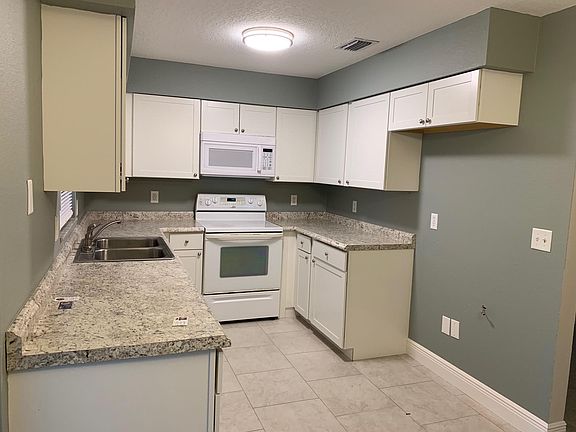 5th image of 217 Agua Vista St
