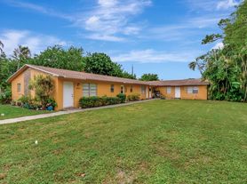 4030 Luzon Ave, Lake Worth, FL