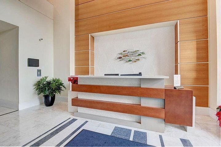1st image of 625 Casa Loma Blvd Unit 202