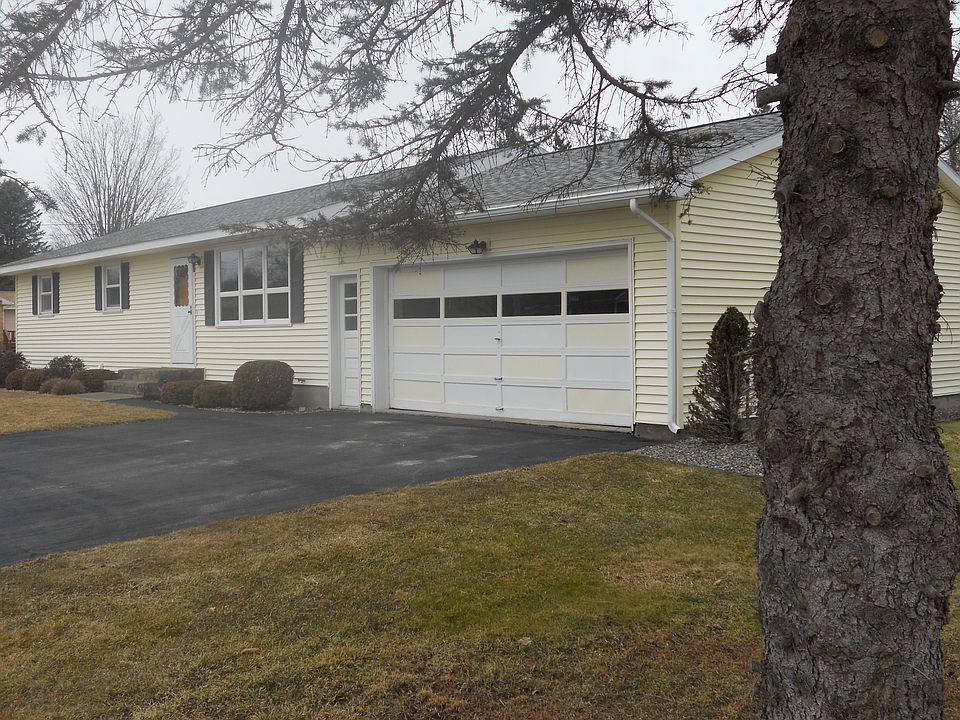 1st image of 791 Fer Corner Dr