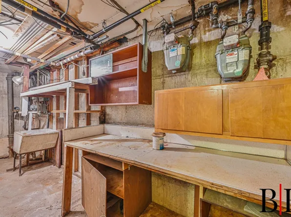 2076 East 63rd Street image 20 of 24