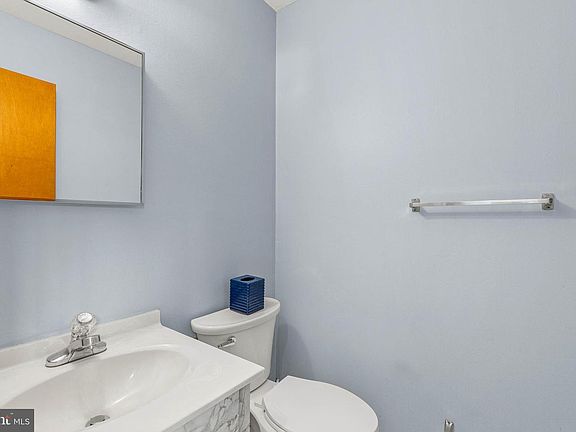 4th image of 5110 Euston Ct