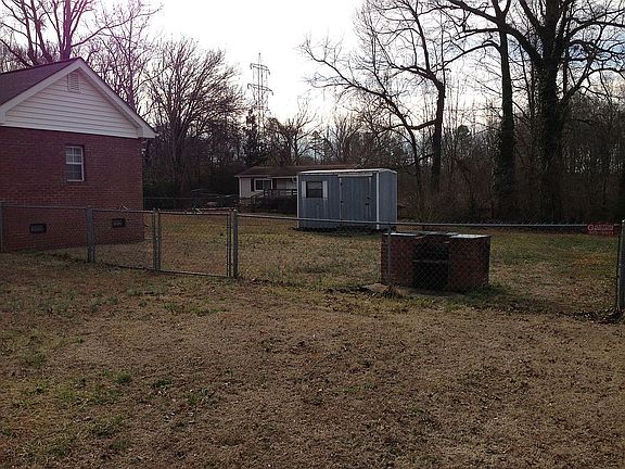 3rd image of 2881 Ebony Ave