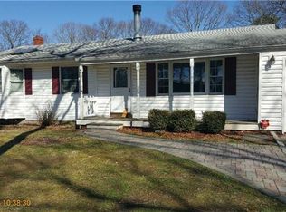 25 Brian St, Holbrook, NY 11741