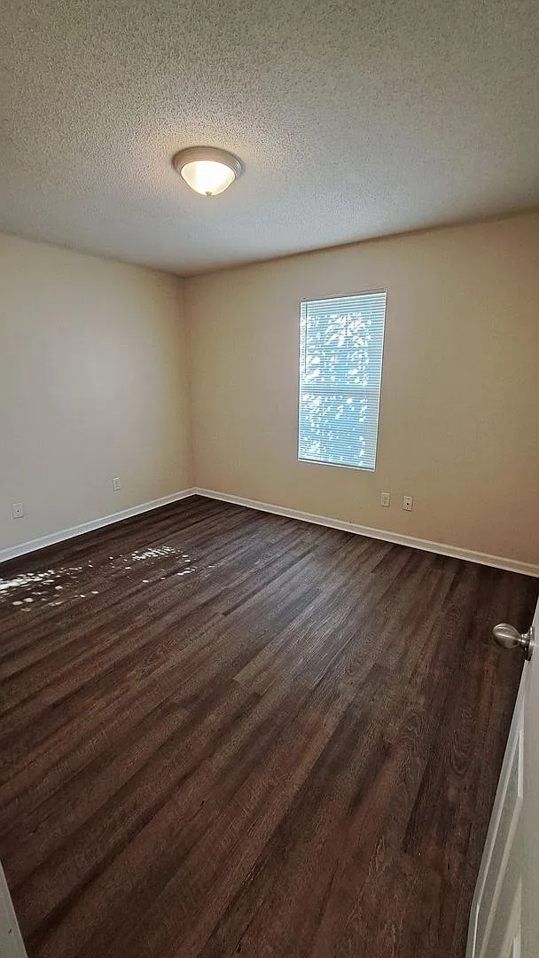 Glade Ln., 221 — Photo 1