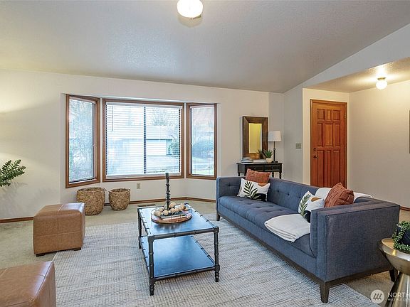 3rd image of 5933 Cotton Drive SE