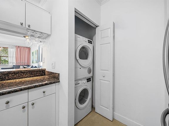 5th image of 17150 N Bay Rd APT 2516