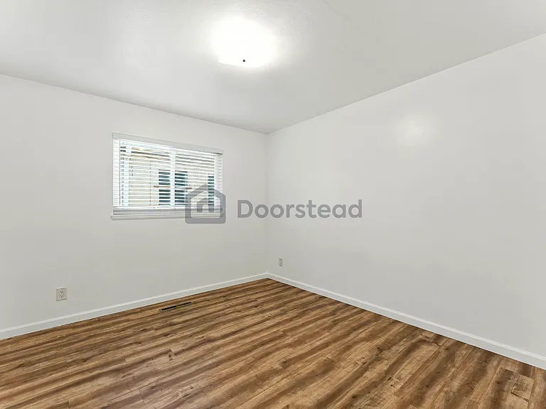 4339 Adeline St #B — Photo 31
