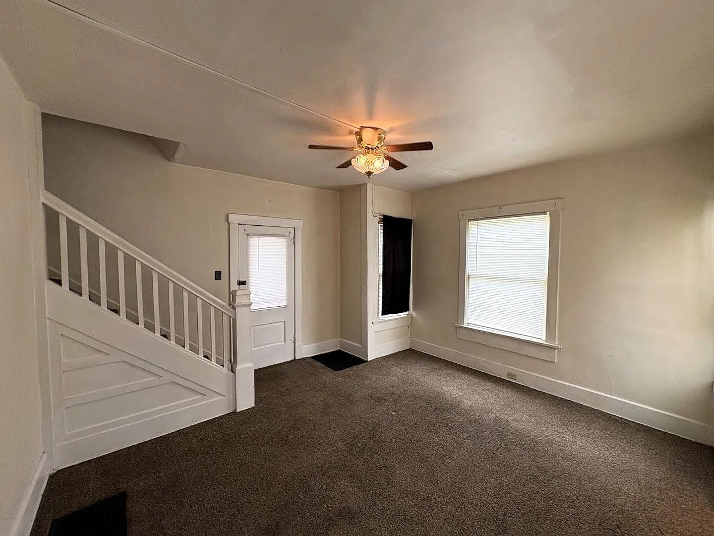 Two bedroom one bathroom home for rent — Photo 2