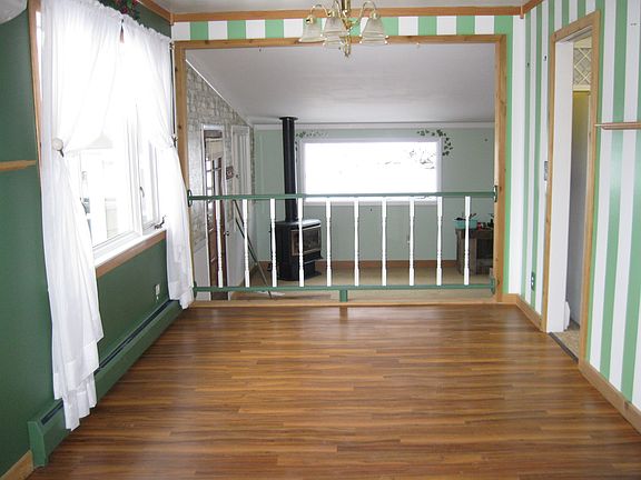 4th image of 820 6th St N