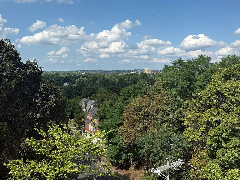 1000 Bellevue Ave #18 — Photo 7