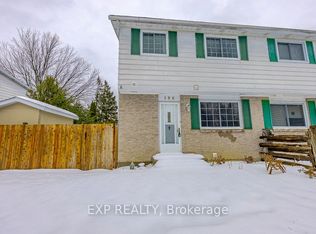 196 Old Colony Rd UNIT B, Ottawa, ON K2L1M7