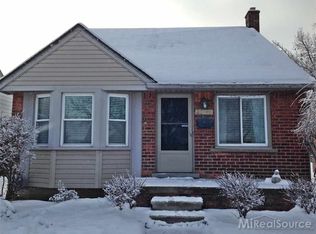 20946 Sunnydale St, Saint Clair Shores, MI 48081