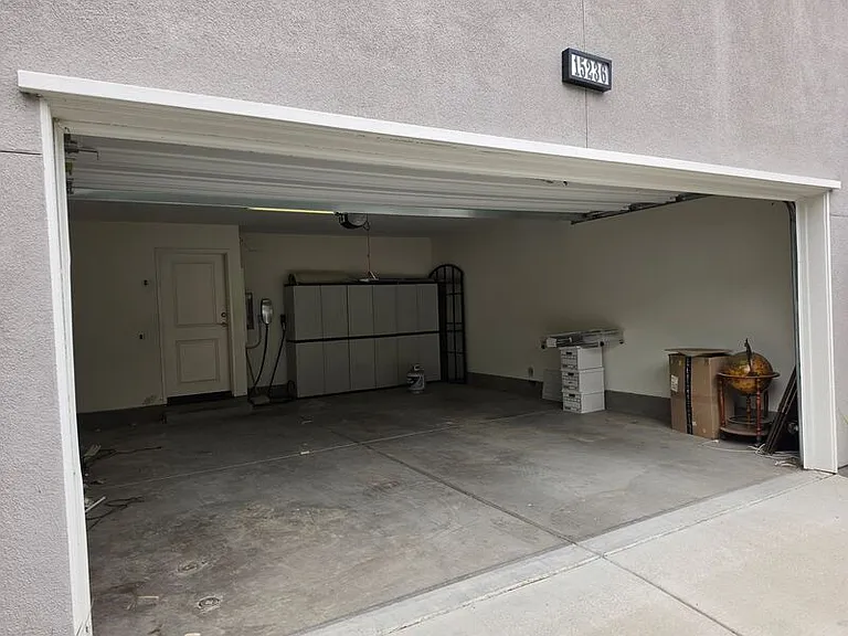 15236 Davenport St — Photo 37