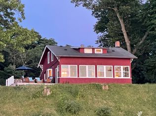 44096 Woodman Dr, Paw Paw, MI 49079