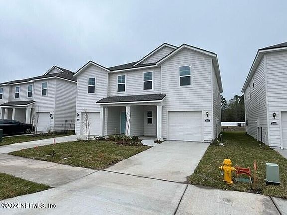 3rd image of 14452 MACADAMIA LN. #261