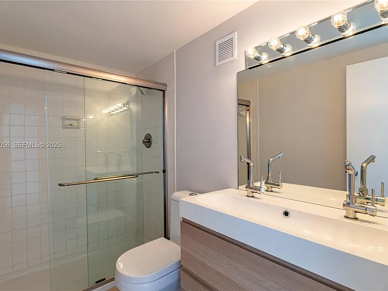 1200 West Ave #526 — Photo 19