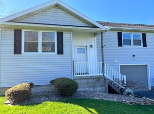 65 Woodstone Cir #65, Webster, NY 14580